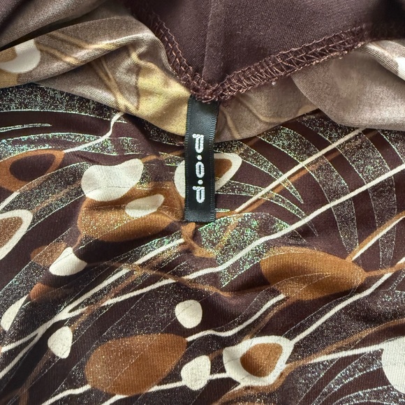 Brown Patterned Women's Top - Picture 5 of 6